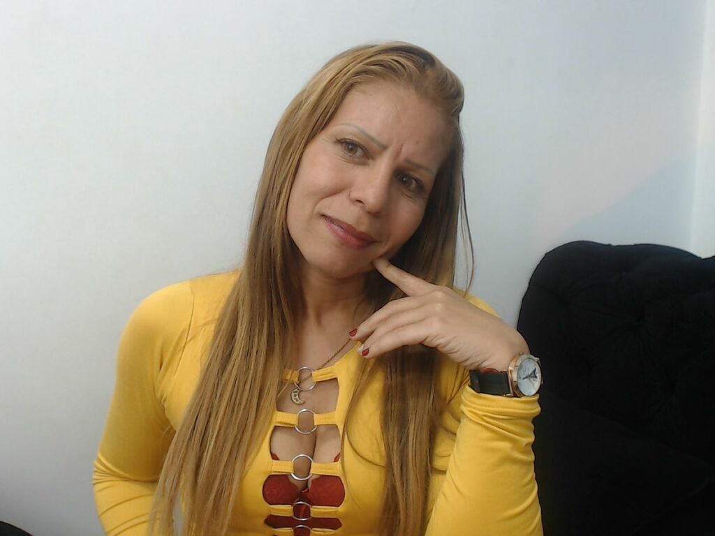 JasminFernandez's Profile Picture